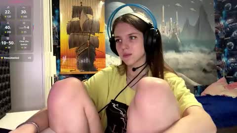 Hi Im Aria 18 years old online show from November 23, 1:53 pm