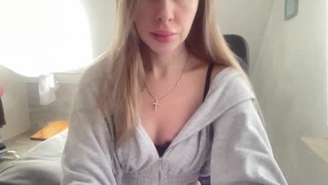 Melodie Sweet online show from December 4, 9:09 am