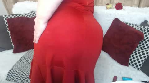 Snapshot of melyssamilfxxx chatting on February 8, 6:01 am melyssamilfxxx online show from February 8, 6:01 am