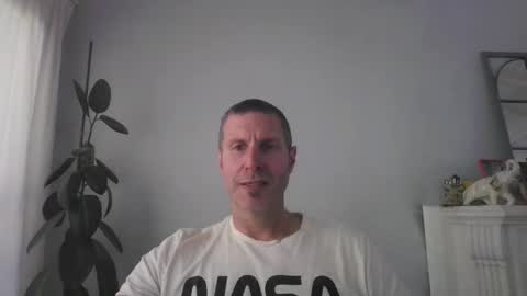 menotista online show from November 25, 4:17 pm