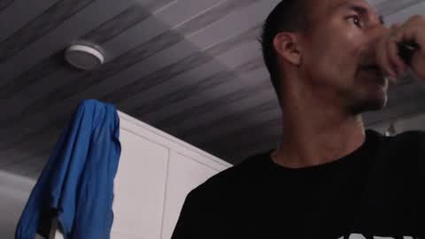 big brown online show from February 17, 8:38 pm