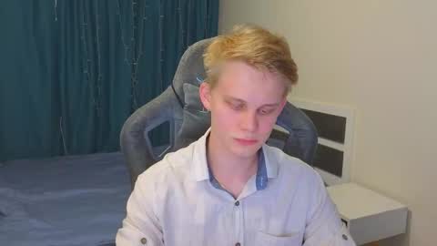 Mickey online show from October 22, 2:08 pm