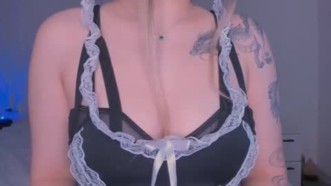 Snapshot of meow_rinnie chatting on October 17, 10:30 am My links --- online show from October 17, 10:30 am