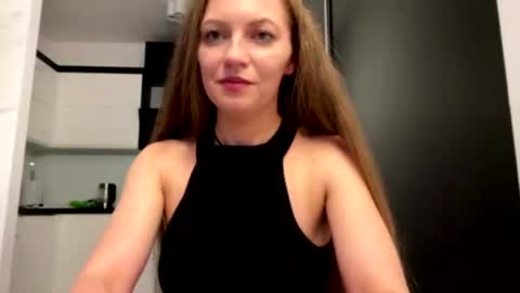 Mary online show from August 9, 6:23 pm