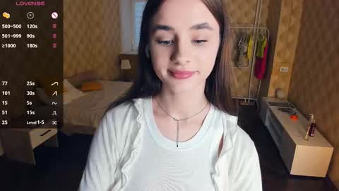 Julie online show from November 27, 11:29 am