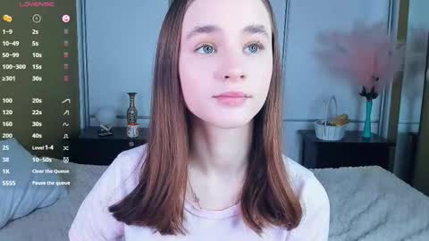 Julie online show from March 15, 9:02 am