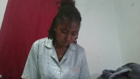 Snapshot of meraldaaaa chatting on September 26, 5:37 am meraldaaaa online show from September 26, 5:37 am