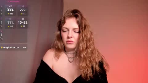 mercedescutee online show from March 6, 6:37 pm