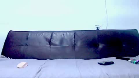 Snapshot of meridandwither chatting on December 4, 10:18 am MeridandWither online show from December 4, 10:18 am