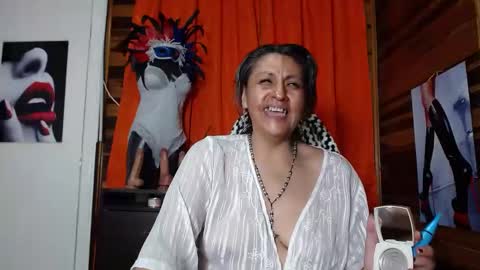 Snapshot of merlyna_goldens chatting on February 7, 3:13 am My next birthday is December 11th. online show from February 7, 3:13 am