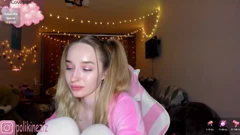 Sara online show from February 10, 8:45 pm