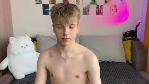 Arthur online show from April 13, 4:33 pm