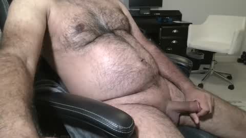 Snapshot of metter26 chatting on October 9, 12:38 am atx guy online show from October 9, 12:38 am