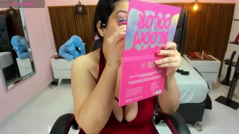 Snapshot of meylagia chatting on September 15, 2:57 am meylagia online show from September 15, 2:57 am