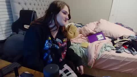 peanut online show from February 8, 3:30 am