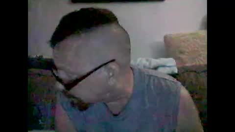 mhitch924 online show from May 27, 1:57 am