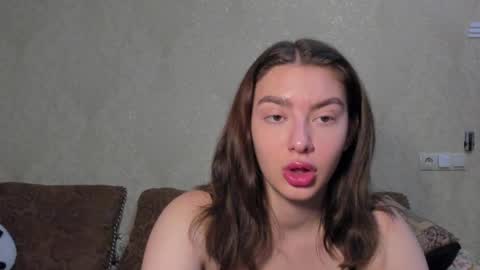 Snapshot of mi_linaa chatting on September 11, 11:44 am LINA online show from September 11, 11:44 am