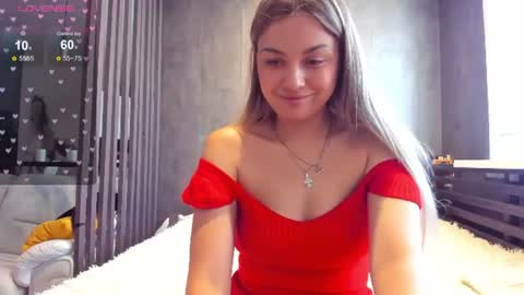 Mia online show from June 19, 3:34 am