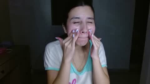 Mia online show from July 28, 3:59 am