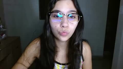 Mia online show from June 21, 5:03 am