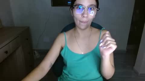 Mia online show from July 24, 5:15 am