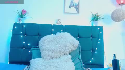 C A L L  M E  M I A  online show from March 21, 8:19 am