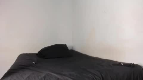 mia and kim online show from October 30, 3:45 pm