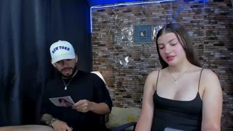 Snapshot of mia_and_vincentt chatting on March 12, 5:24 am Mia and vincentt model indepent online show from March 12, 5:24 am