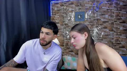 Snapshot of mia_and_vincentt chatting on March 6, 4:41 am Mia and vincentt model indepent online show from March 6, 4:41 am