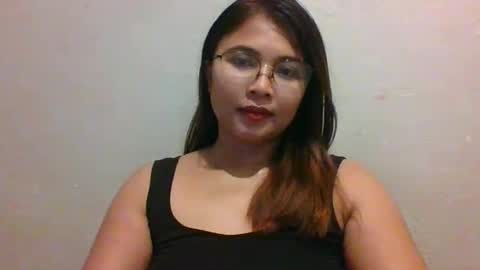 Snapshot of mia_bella04 chatting on October 30, 1:50 am mia_bella04 online show from October 30, 1:50 am