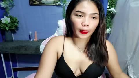 Mia online show from January 6, 6:23 pm