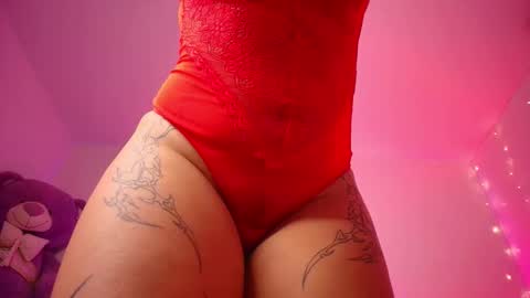 Mia flames online show from December 16, 3:03 am