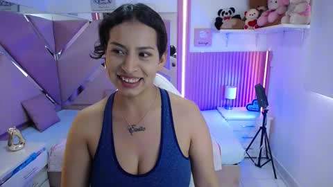 mia_garcia28 online show from March 19, 8:03 pm