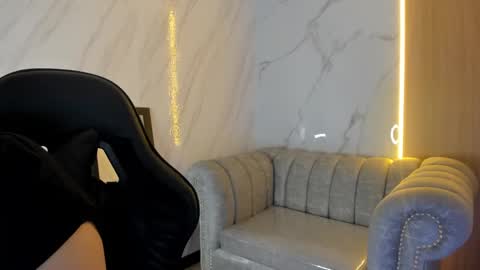 Snapshot of mia_hot_tf chatting on October 9, 10:15 pm Mia online show from October 9, 10:15 pm