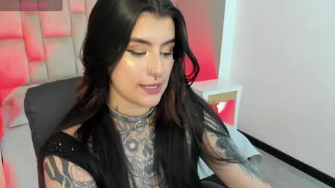 Val  online show from May 7, 8:15 pm
