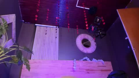 Val  online show from December 20, 12:23 pm