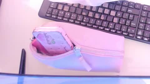    online show from December 4, 12:16 pm