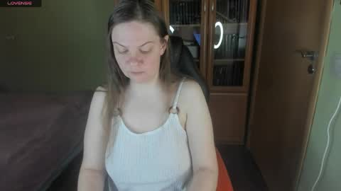 mia_lores online show from May 12, 9:29 am