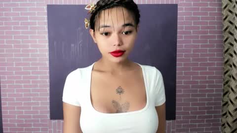 Snapshot of mia_lover9 chatting on October 14, 8:17 am M I A online show from October 14, 8:17 am