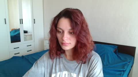 mia_luiza online show from August 6, 12:58 pm