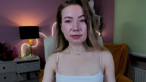 Mia online show from October 26, 7:42 am