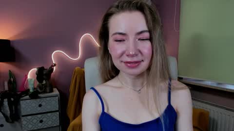 Mia online show from September 24, 6:42 am