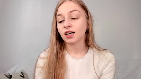 Mia here Appreciate your support online show from April 23, 7:05 am