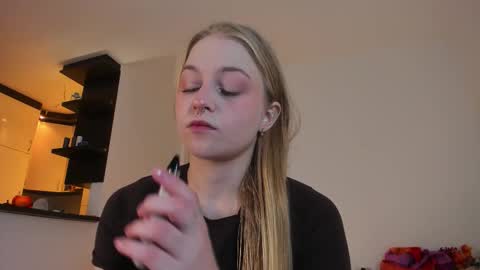 Mia here Appreciate your support online show from October 7, 11:17 am