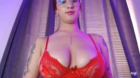 mia independent model online show from September 10, 3:24 pm