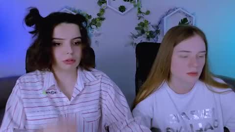 mia_mooon_ online show from July 28, 8:56 am