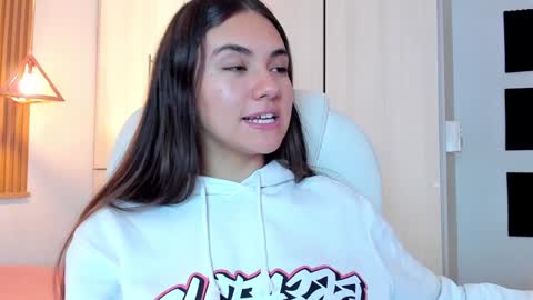Snapshot of mia_nevaeh chatting on January 30, 7:59 pm Mia Nevaeh - follow me online show from January 30, 7:59 pm