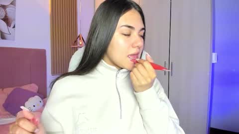 Mia Nevaeh - follow me online show from October 23, 8:21 pm