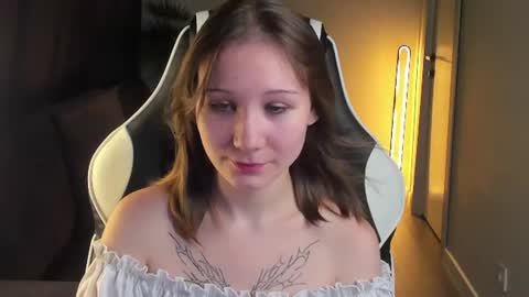 Mia Ramsey online show from August 4, 9:38 am