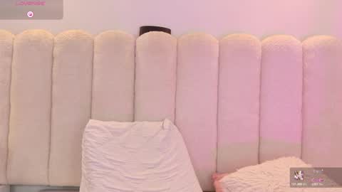 Snapshot of mia_rom chatting on September 12, 12:51 pm Mia online show from September 12, 12:51 pm